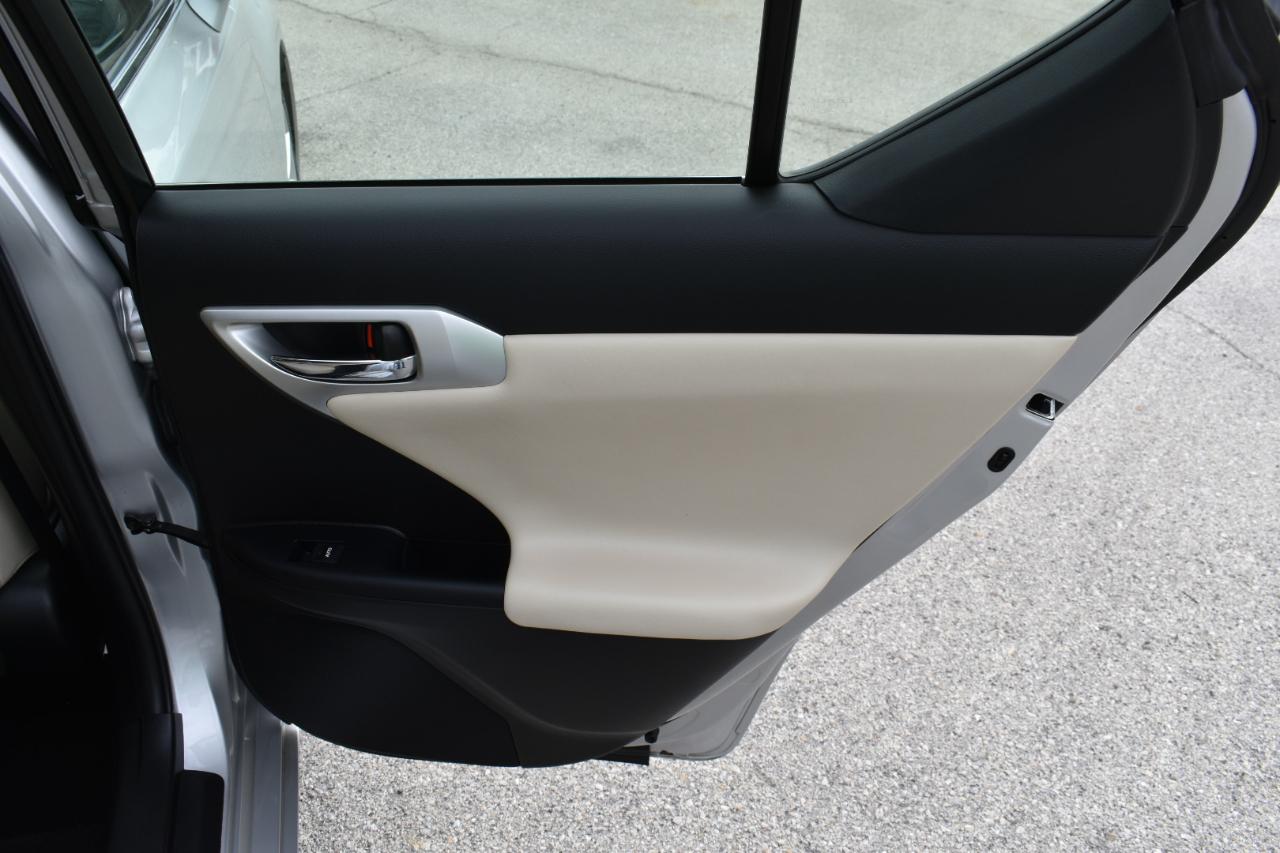 Lexus CT 200h Premium 2012