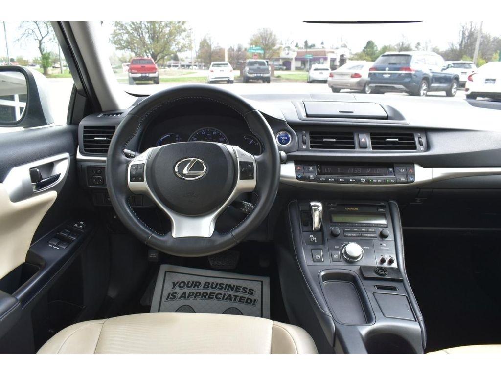 Lexus CT 200h Premium 2012