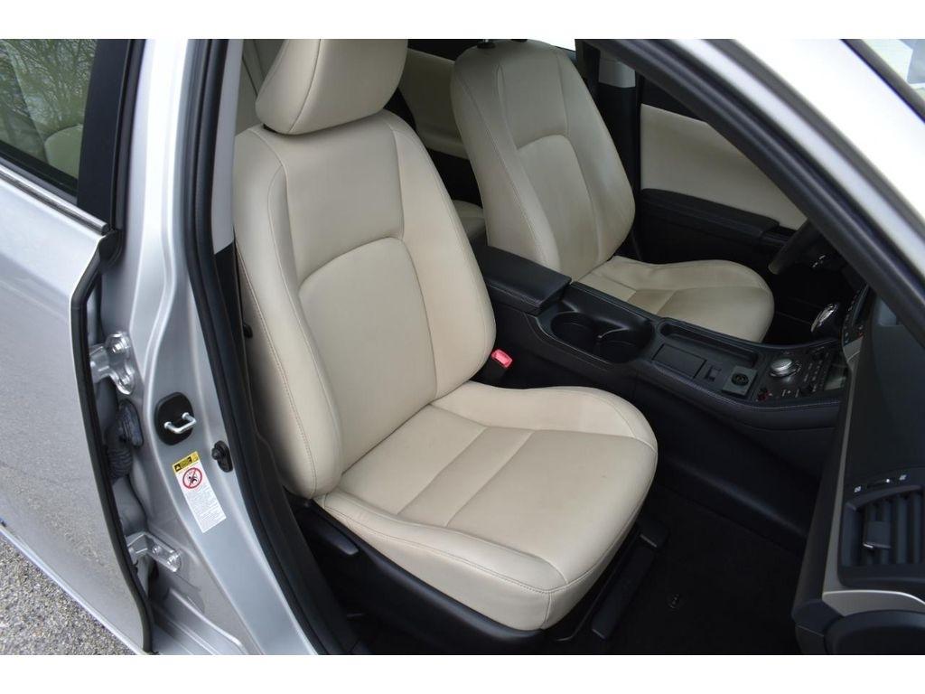 Lexus CT 200h Premium 2012