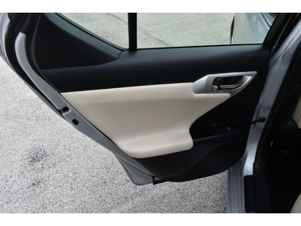 Lexus CT 200h Premium 2012