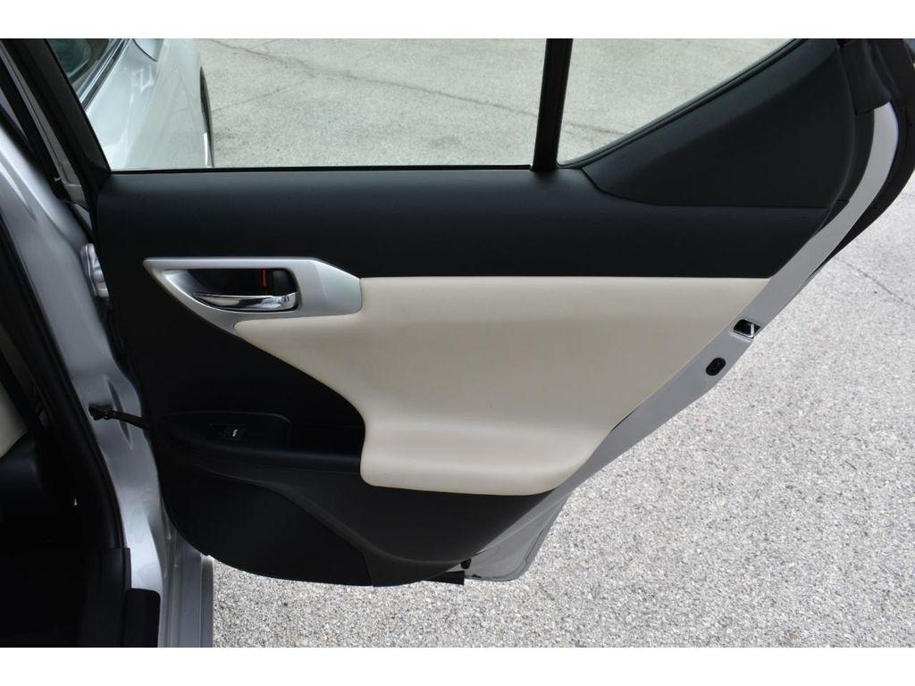 Lexus CT 200h Premium 2012