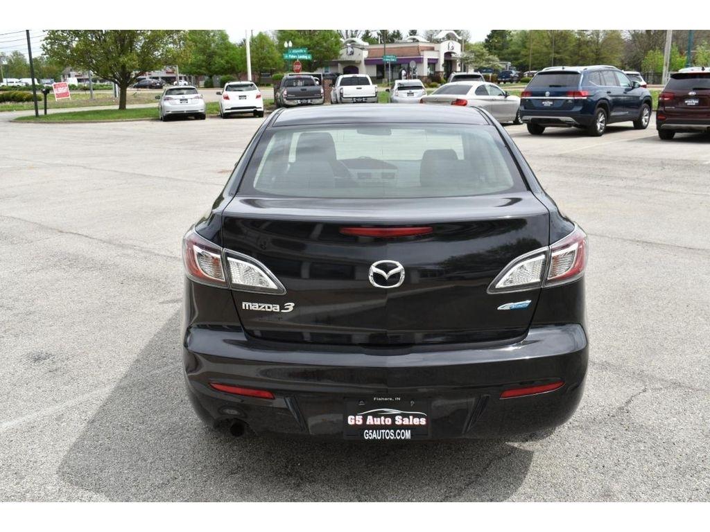 Mazda MAZDA3 i Sport 4-Door 2013