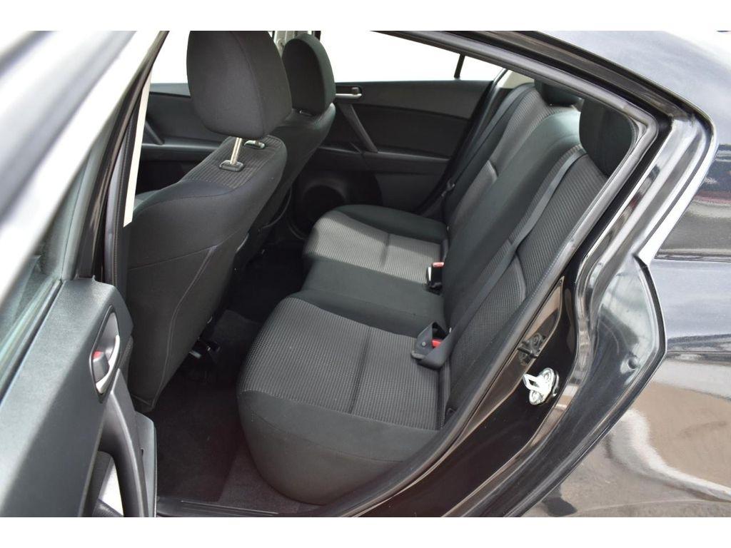 Mazda MAZDA3 i Sport 4-Door 2013