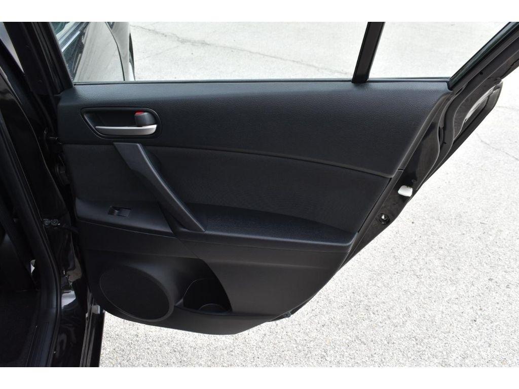 Mazda MAZDA3 i Sport 4-Door 2013