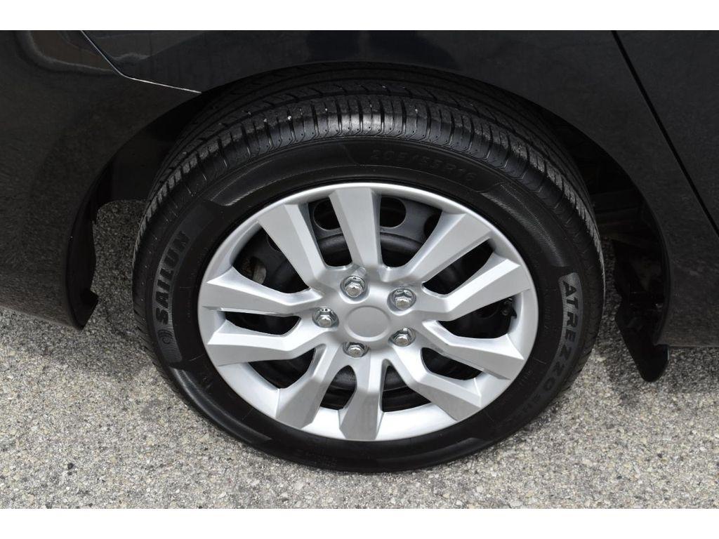 Mazda MAZDA3 i Sport 4-Door 2013