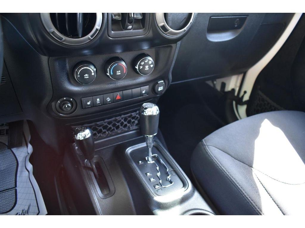 Jeep Wrangler Unlimited Sport 4WD 2017