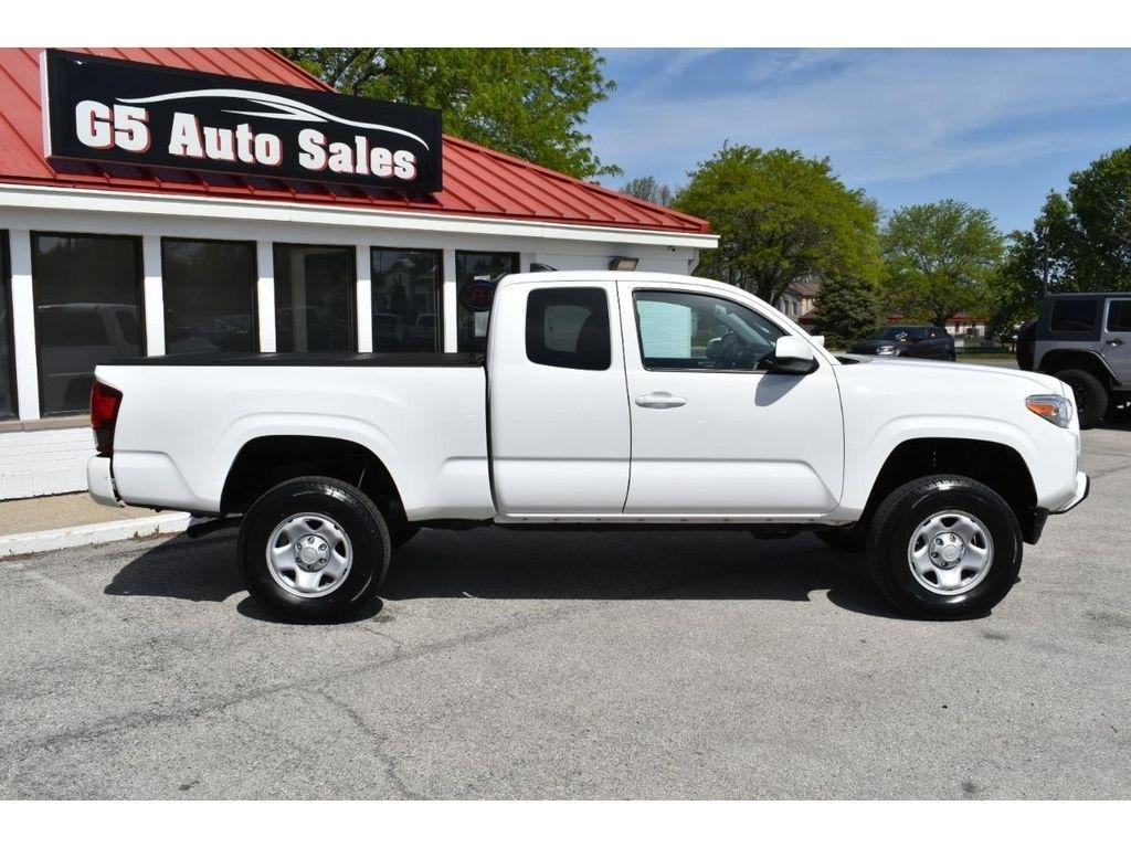 Toyota Tacoma SR5 Access Cab V6 6AT 4WD 2019