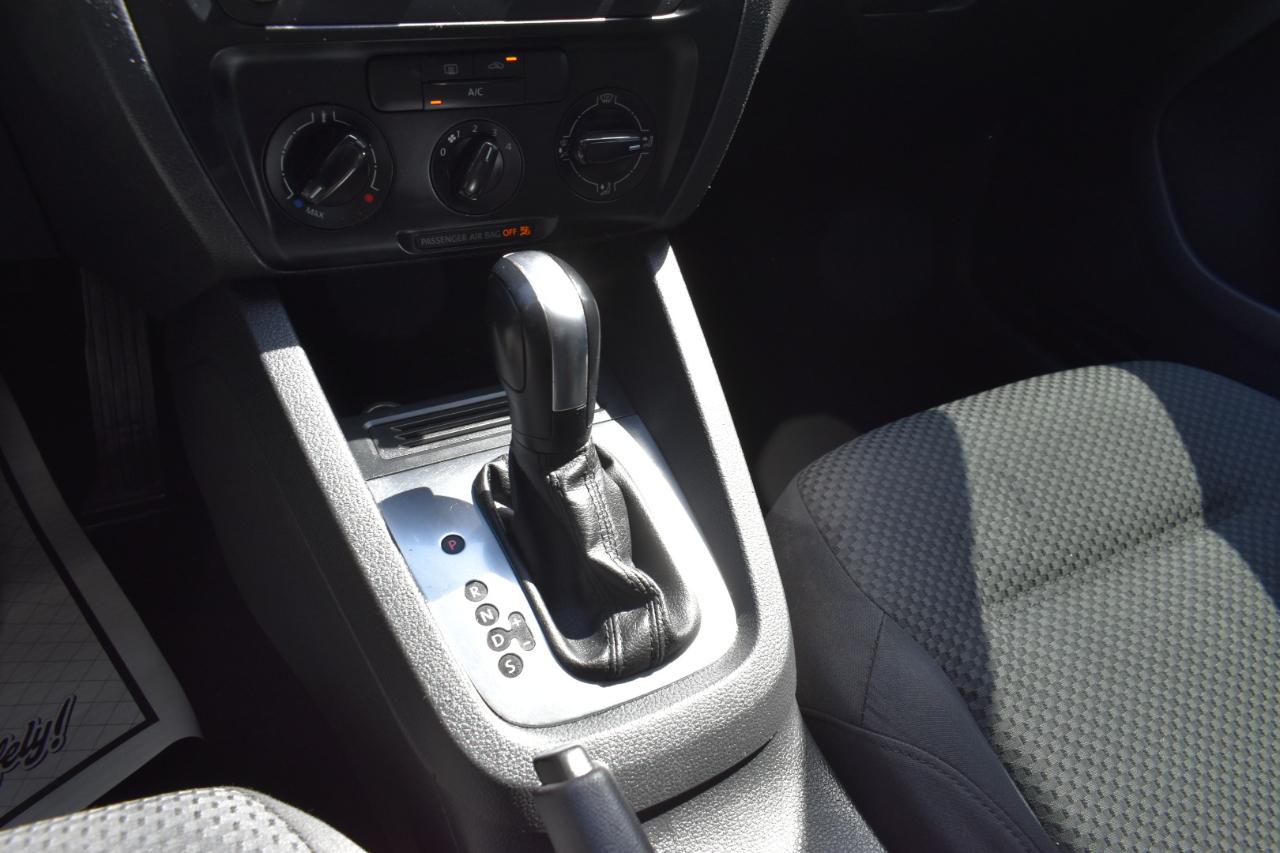 Volkswagen Jetta S 2014