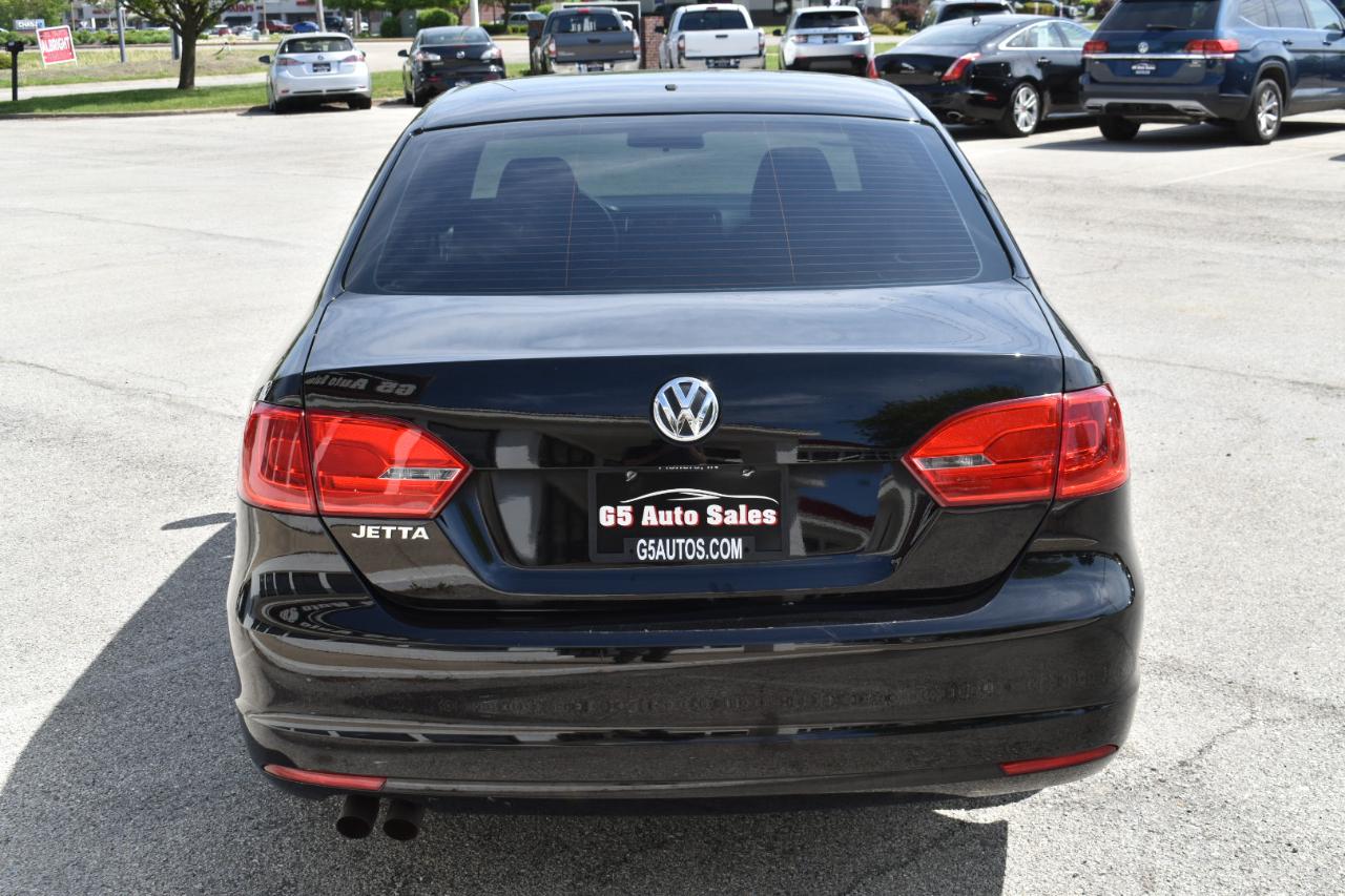 Volkswagen Jetta S 2014