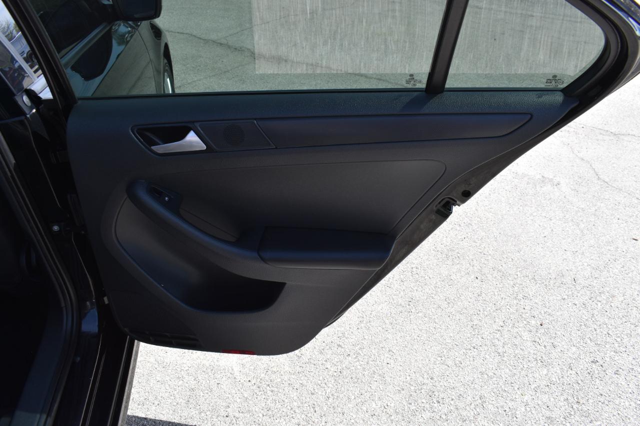 Volkswagen Jetta S 2014