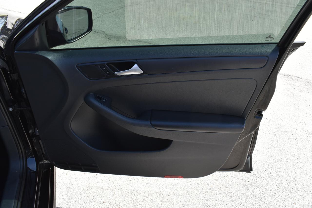 Volkswagen Jetta S 2014