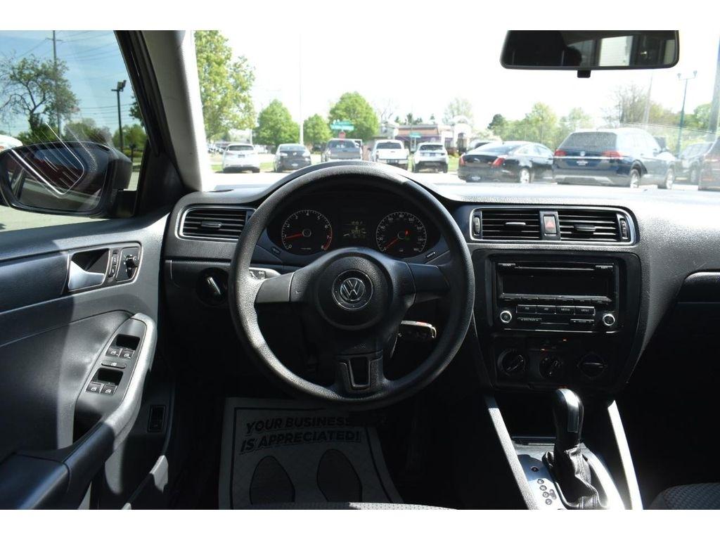 Volkswagen Jetta S 2014