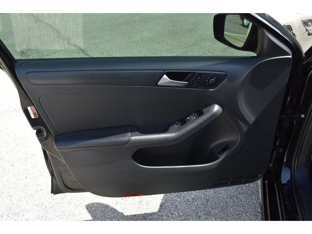 Volkswagen Jetta S 2014