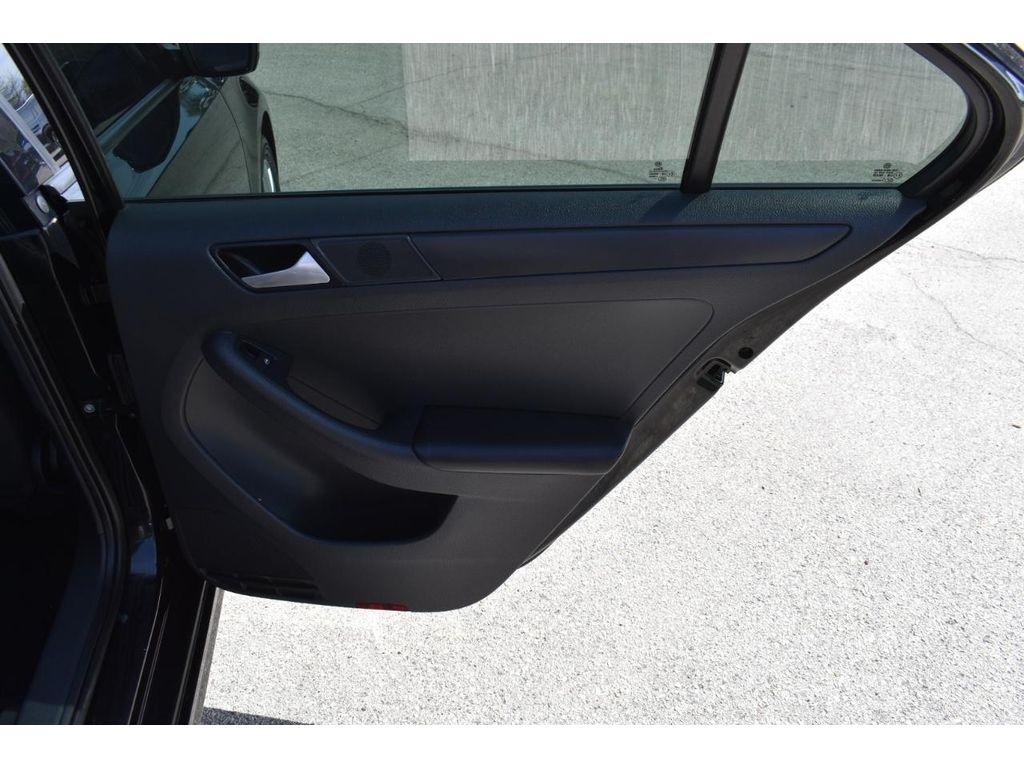 Volkswagen Jetta S 2014