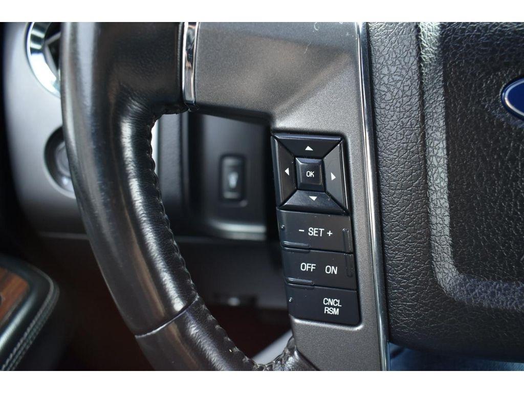 Ford Expedition EL Platinum 4WD 2017