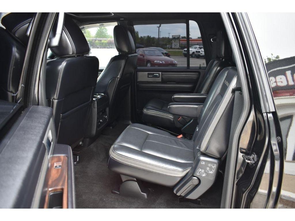 Ford Expedition EL Platinum 4WD 2017