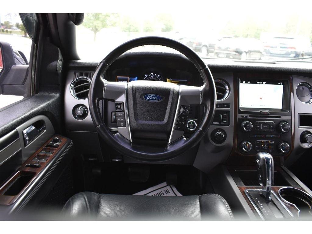 Ford Expedition EL Platinum 4WD 2017