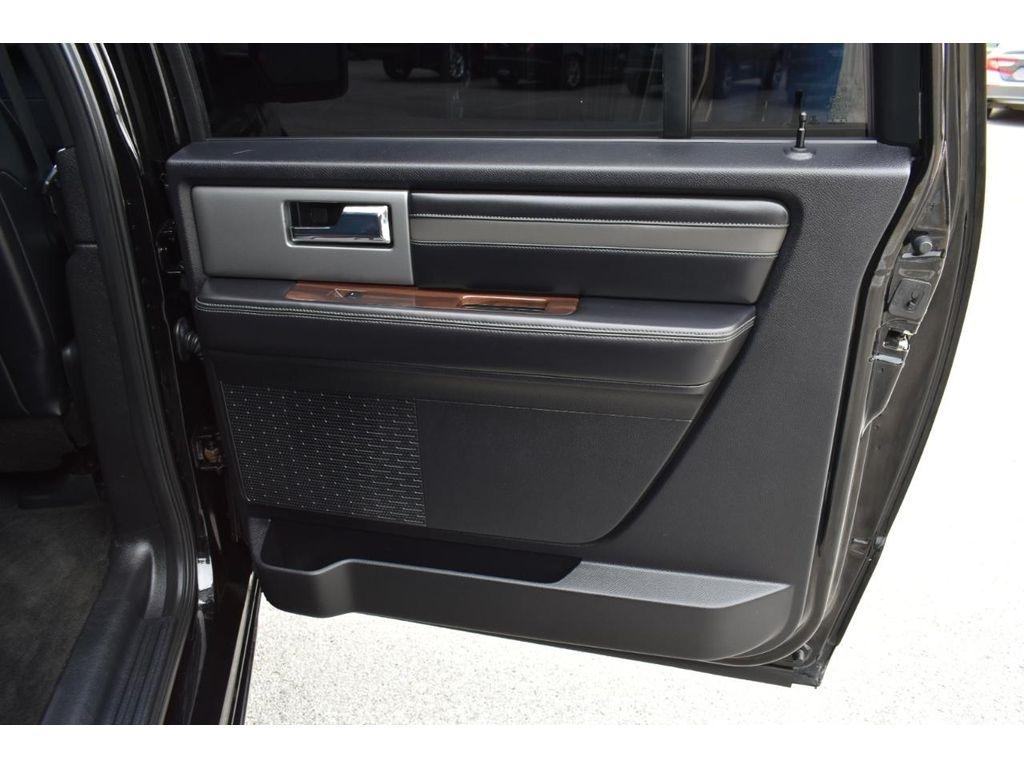 Ford Expedition EL Platinum 4WD 2017