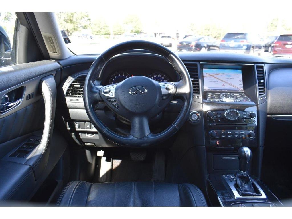 Infiniti QX70 Base AWD 2016