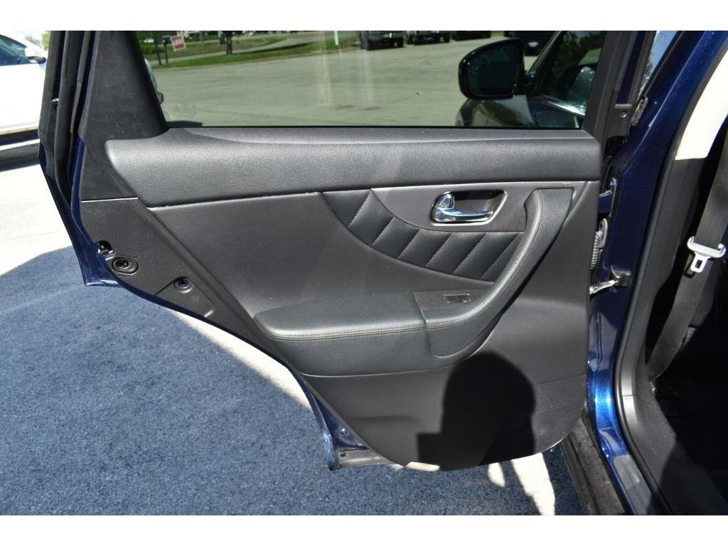 Infiniti QX70 Base AWD 2016