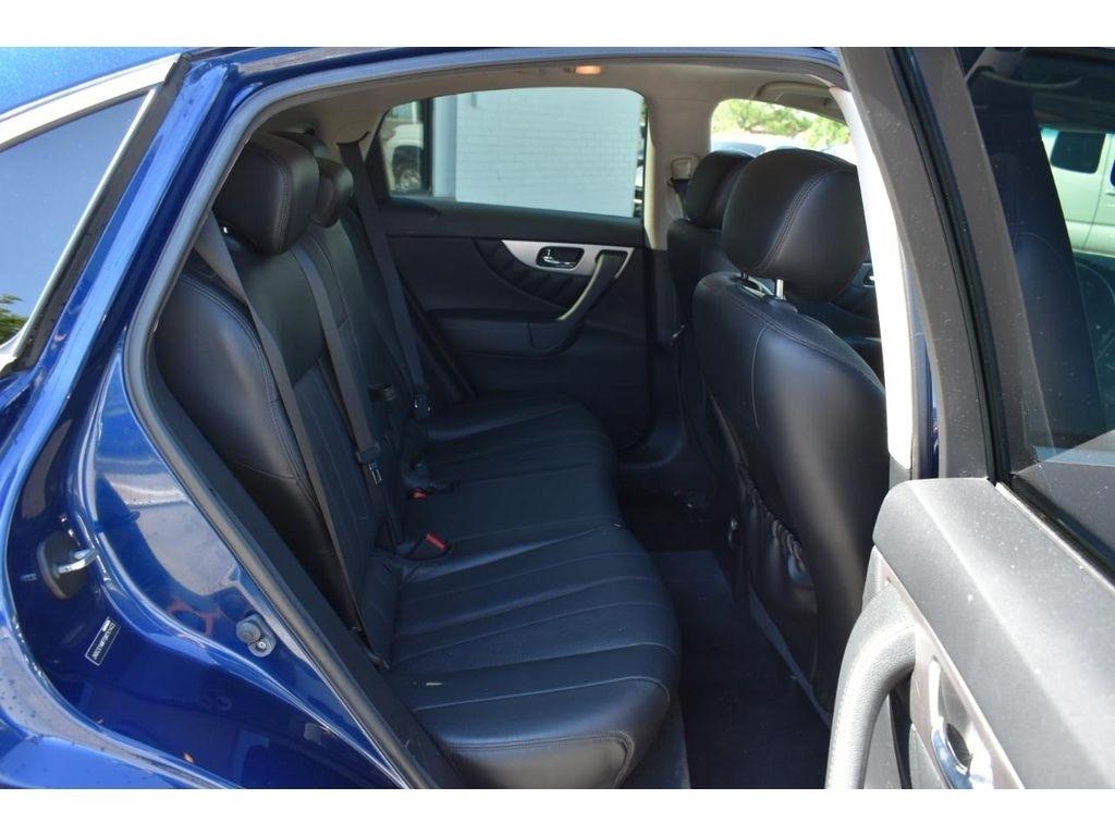 Infiniti QX70 Base AWD 2016