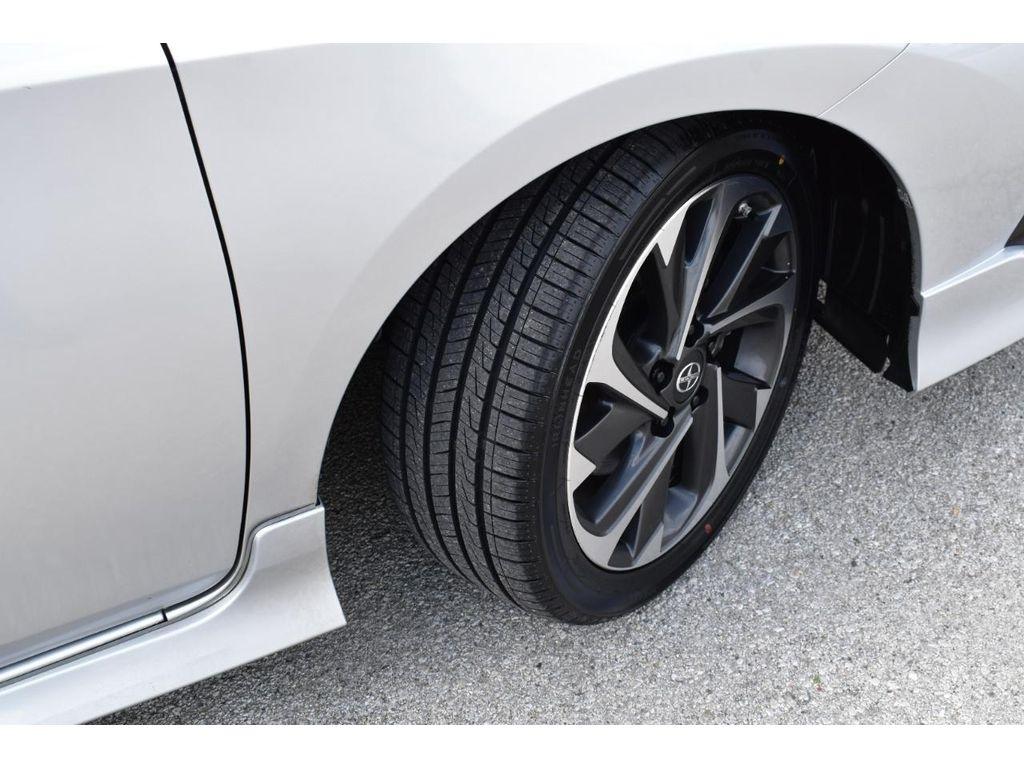 Scion iM 6M 2016