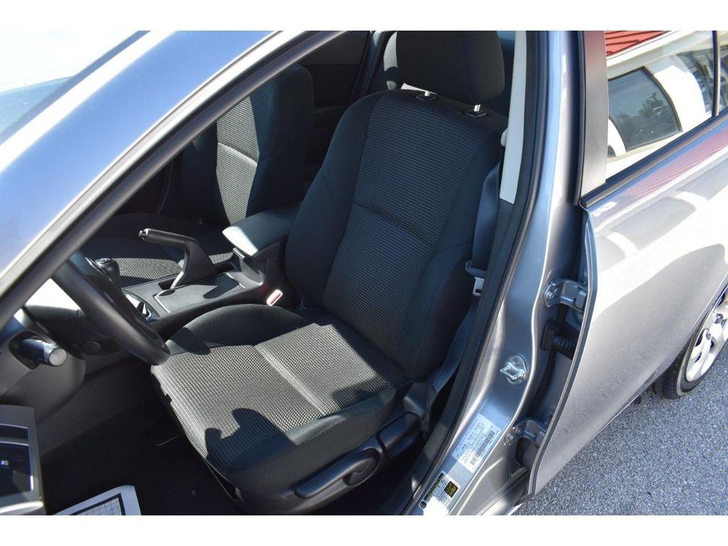 Mazda MAZDA3 i Sport 4-Door 2013