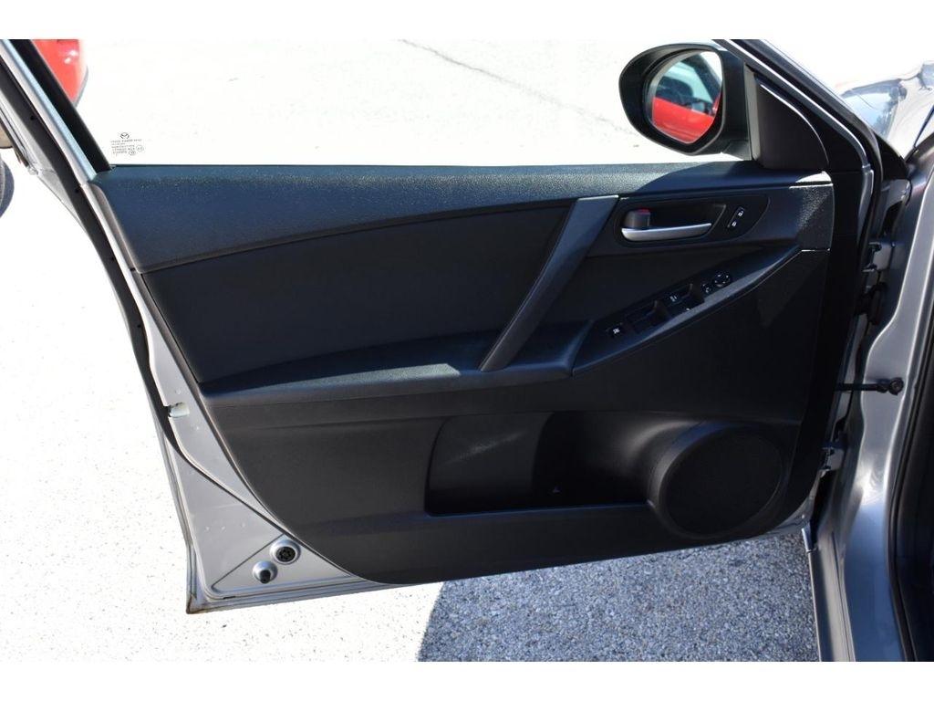 Mazda MAZDA3 i Sport 4-Door 2013