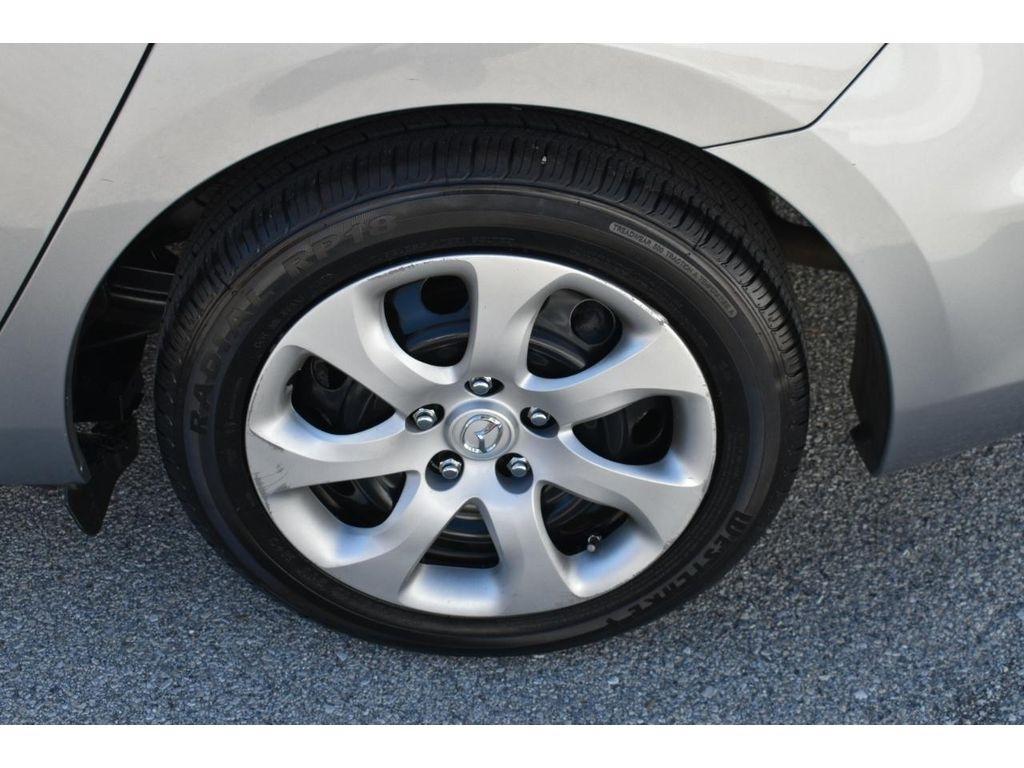 Mazda MAZDA3 i Sport 4-Door 2013
