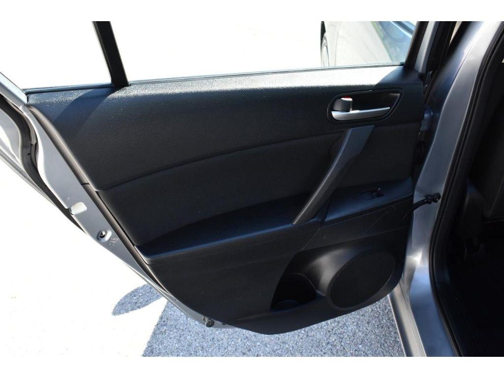 Mazda MAZDA3 i Sport 4-Door 2013