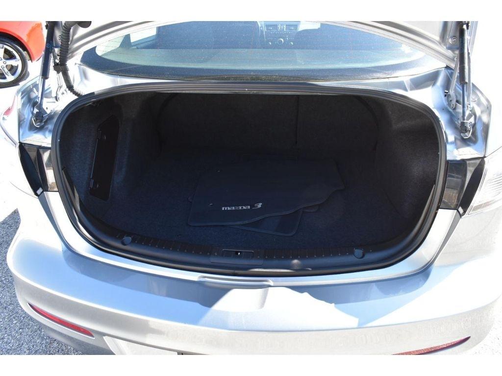 Mazda MAZDA3 i Sport 4-Door 2013