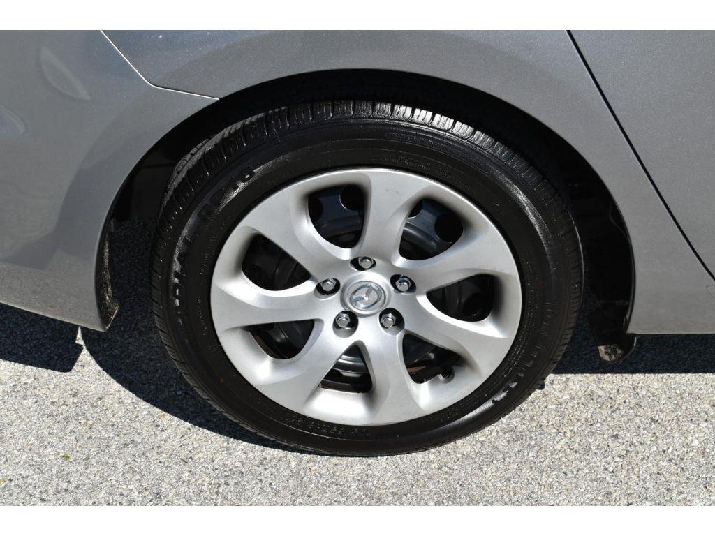 Mazda MAZDA3 i Sport 4-Door 2013