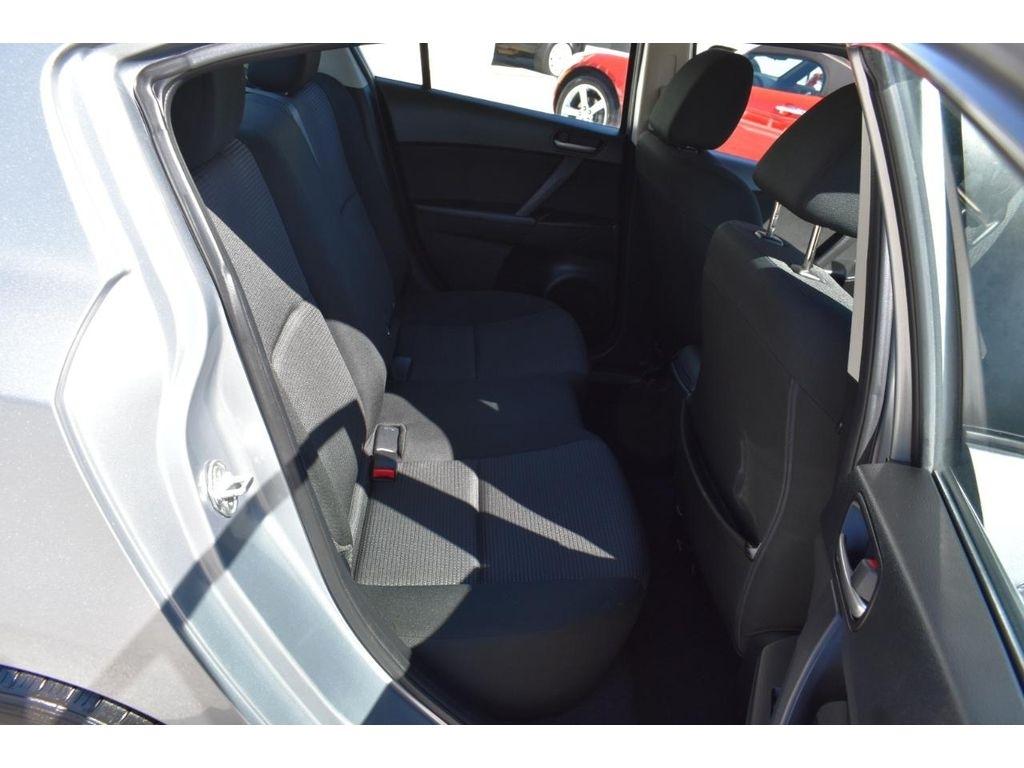 Mazda MAZDA3 i Sport 4-Door 2013