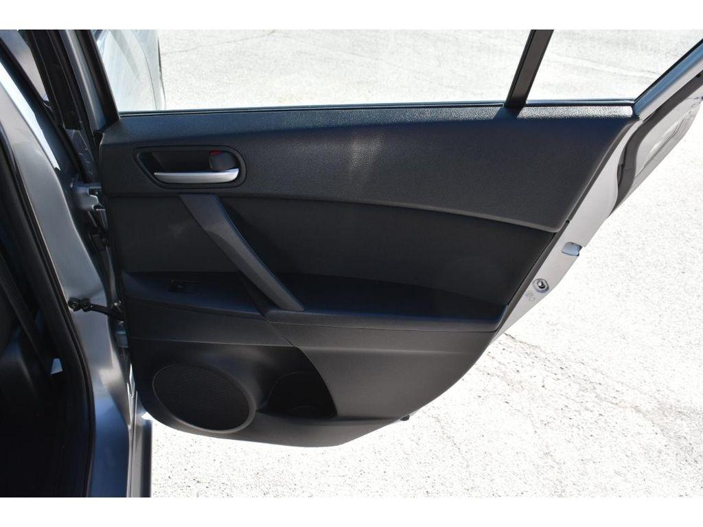 Mazda MAZDA3 i Sport 4-Door 2013
