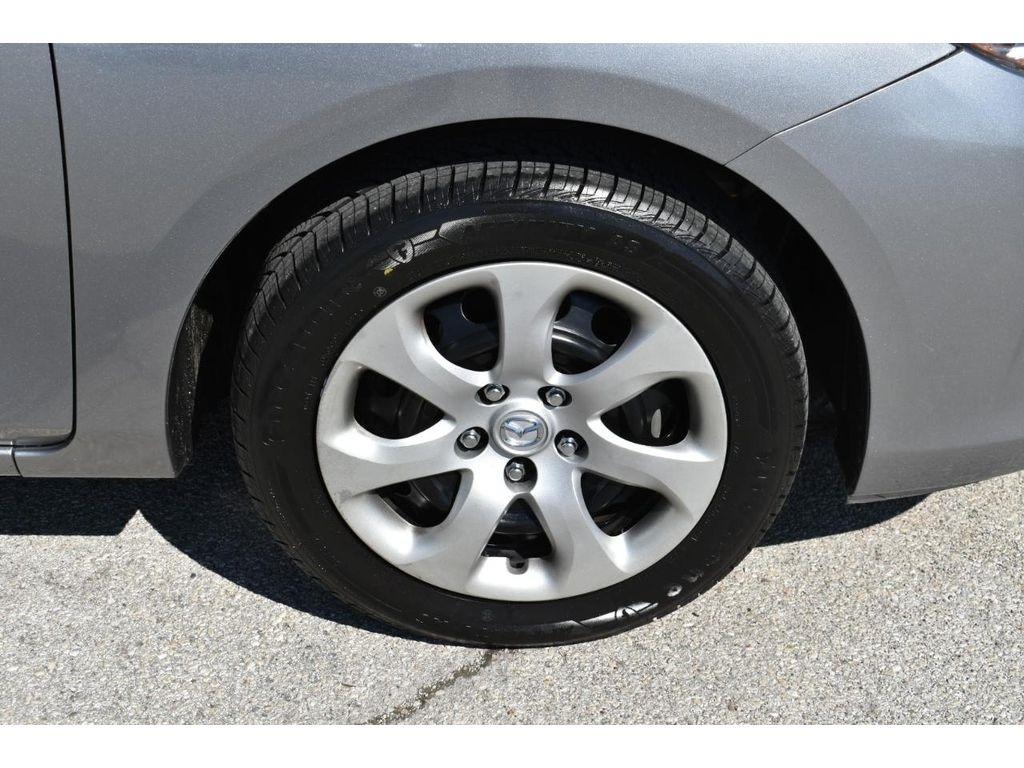 Mazda MAZDA3 i Sport 4-Door 2013