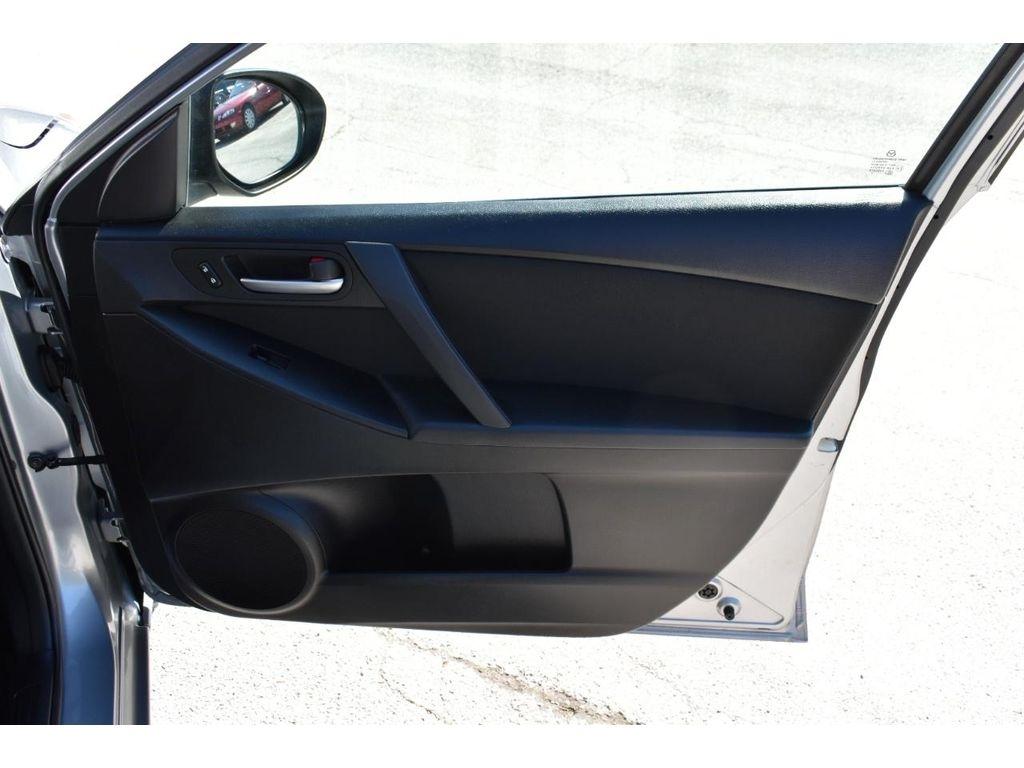 Mazda MAZDA3 i Sport 4-Door 2013
