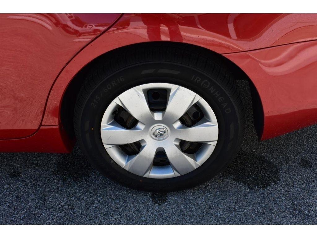 Toyota Camry LE 5-Spd AT 2009