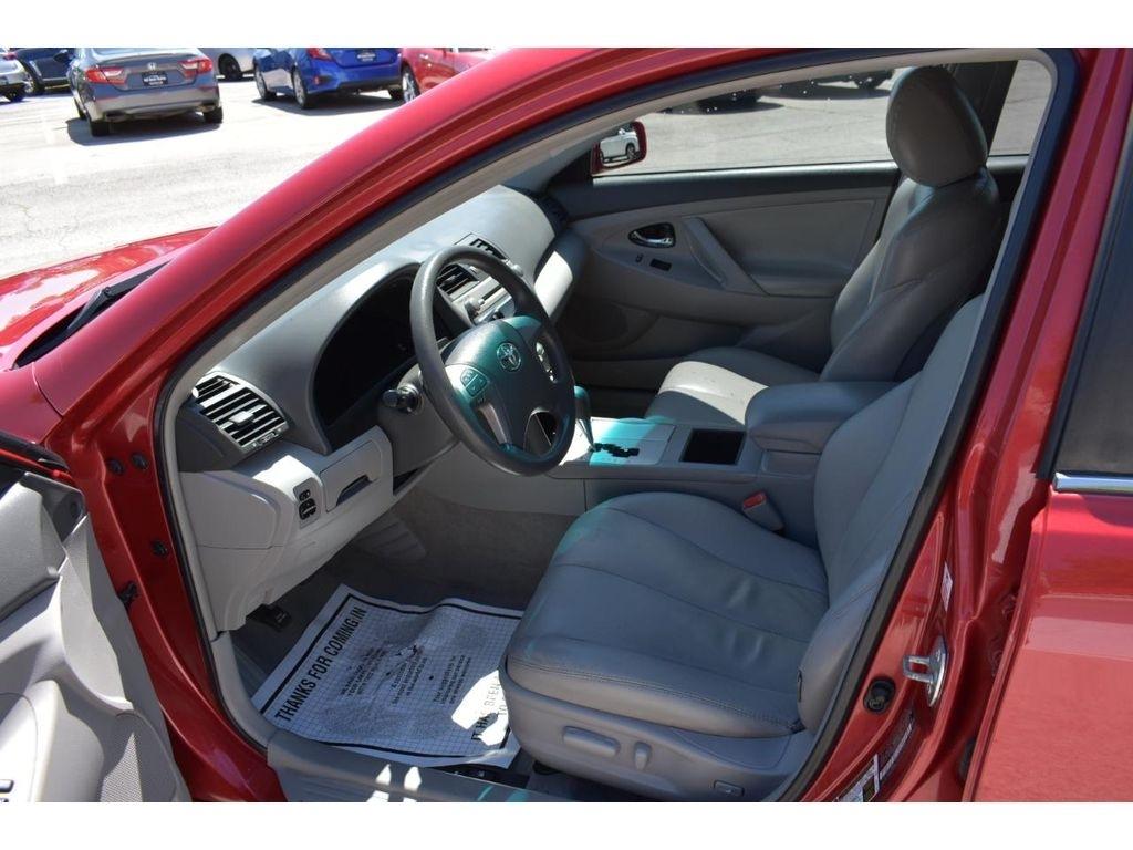 Toyota Camry LE 5-Spd AT 2009
