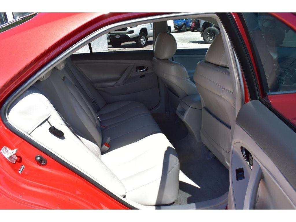 Toyota Camry LE 5-Spd AT 2009