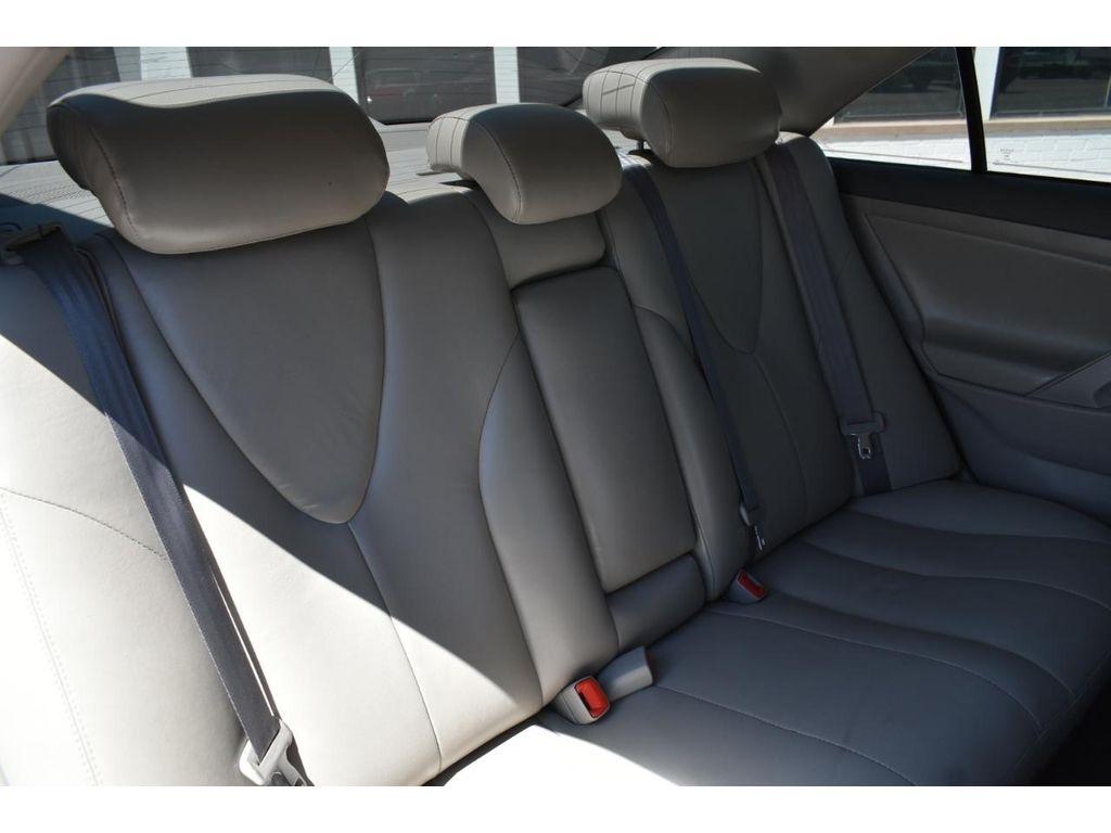 Toyota Camry LE 5-Spd AT 2009