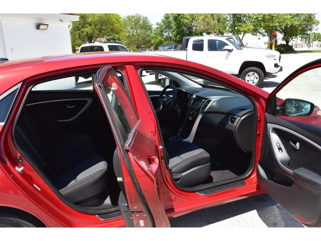 Hyundai Elantra GT A/T 2016