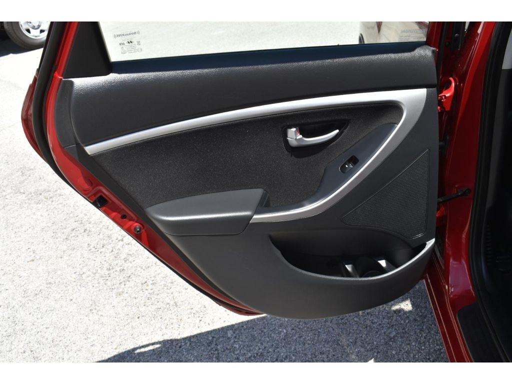 Hyundai Elantra GT A/T 2016