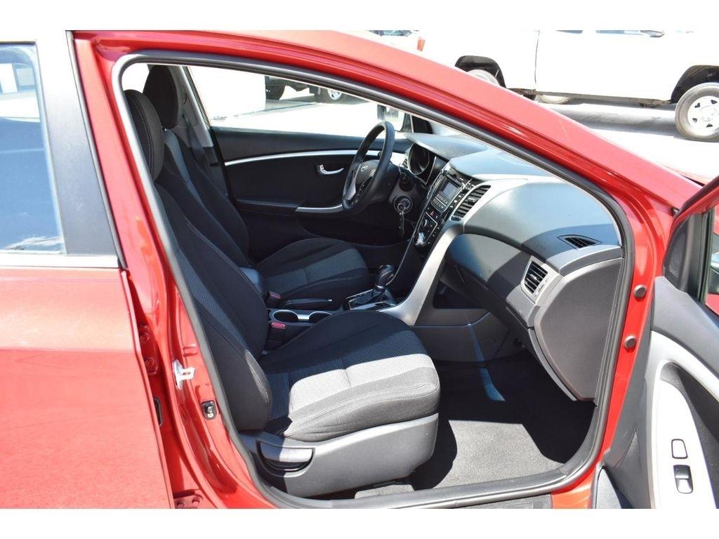 Hyundai Elantra GT A/T 2016