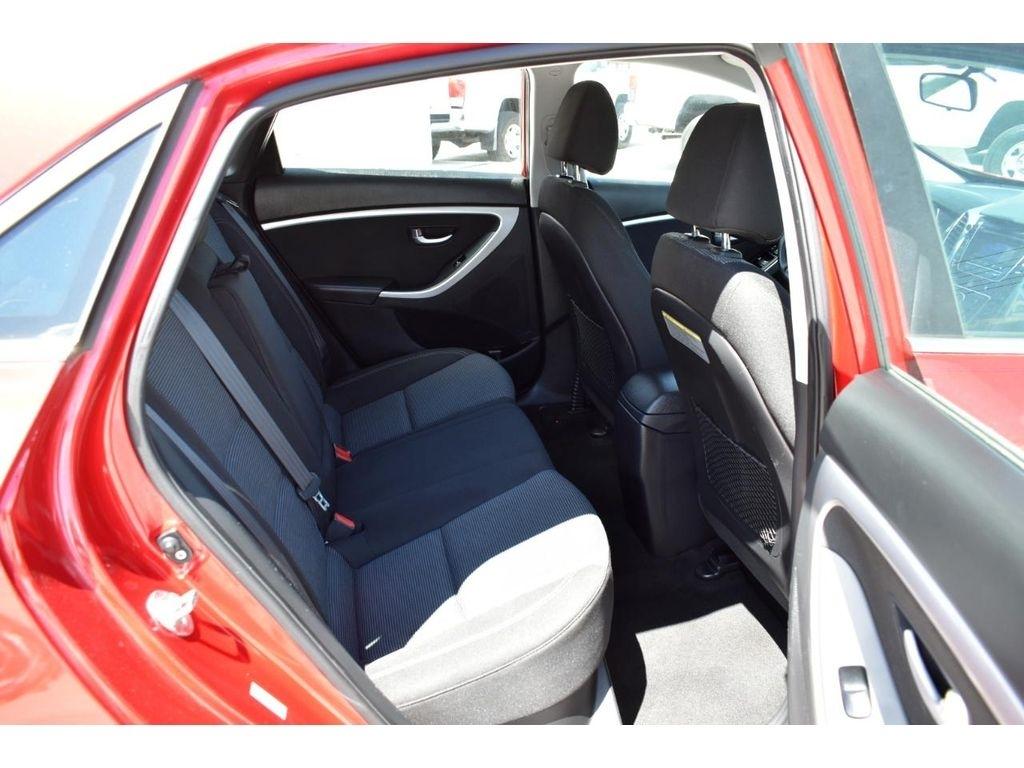 Hyundai Elantra GT A/T 2016