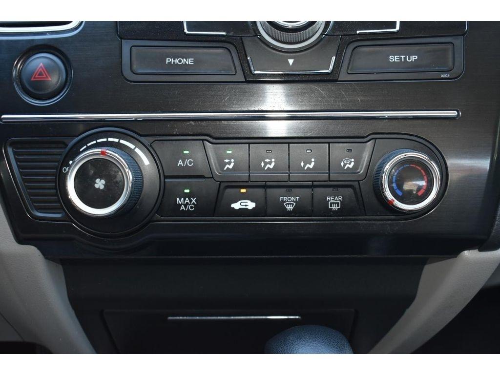 Honda Civic LX Sedan 5-Speed AT 2013