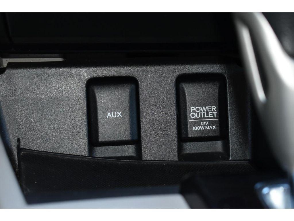 Honda Civic LX Sedan 5-Speed AT 2013