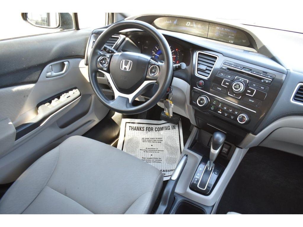 Honda Civic LX Sedan 5-Speed AT 2013