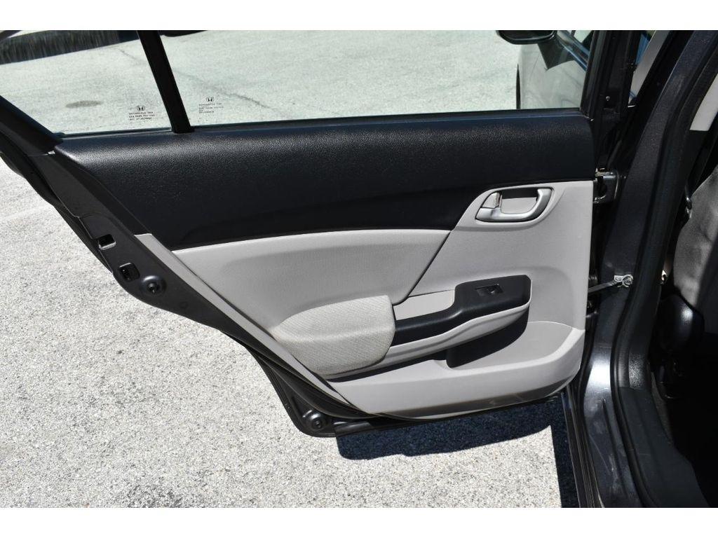 Honda Civic LX Sedan 5-Speed AT 2013