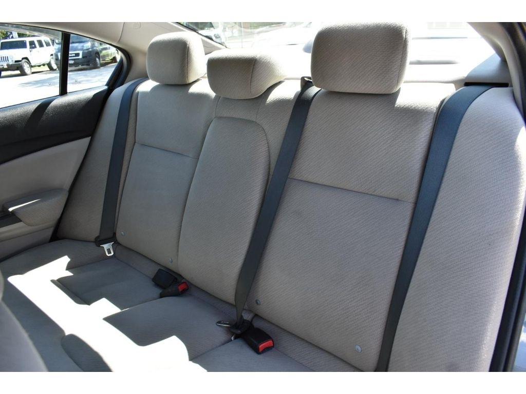 Honda Civic LX Sedan 5-Speed AT 2013