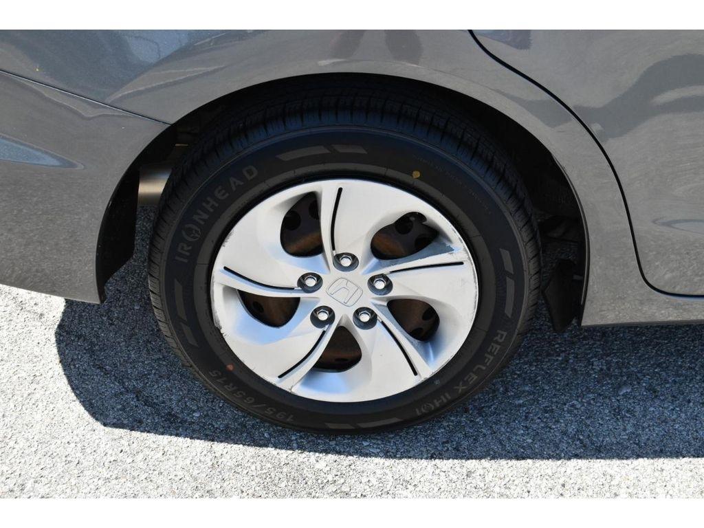 Honda Civic LX Sedan 5-Speed AT 2013